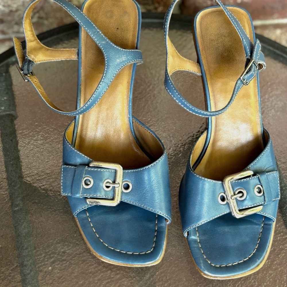 Aerosoles Denim colored heels/sandels